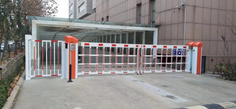 空降闸大门安装案例